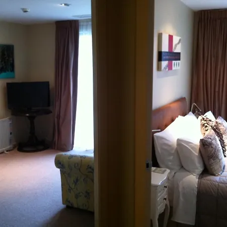Ascot Parnell-2